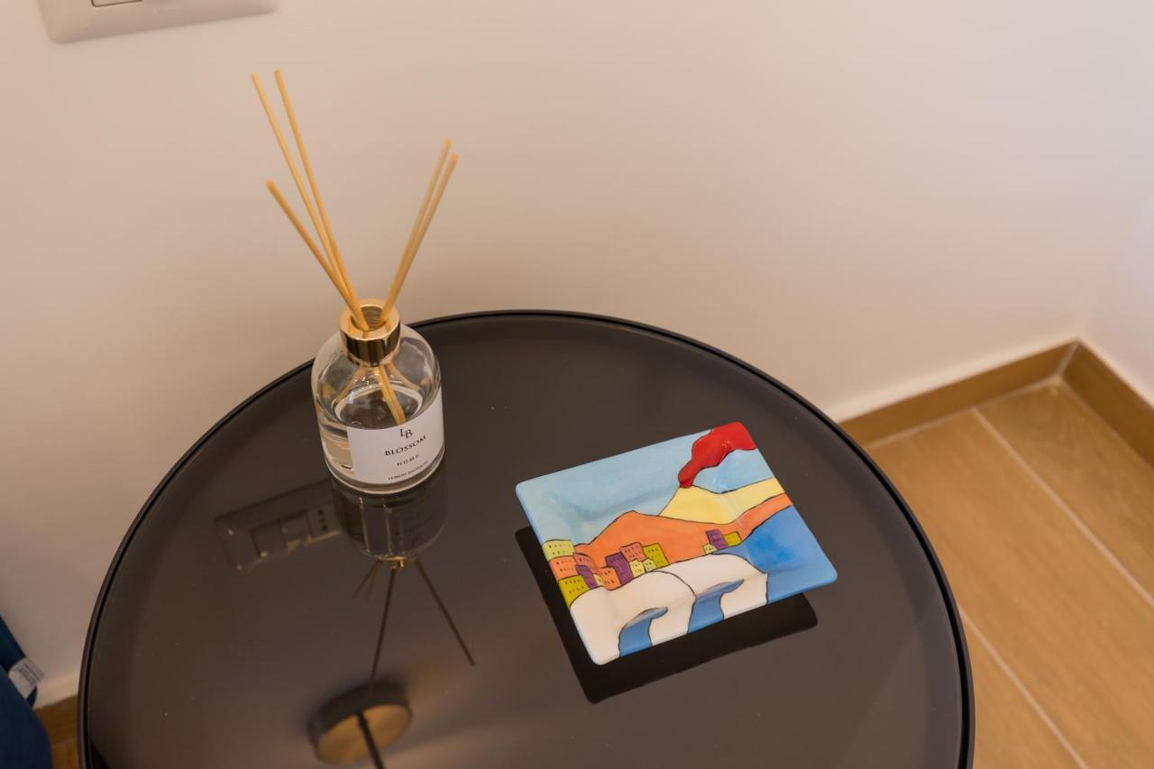Blu Parthenope Suites Νάπολη Εξωτερικό φωτογραφία